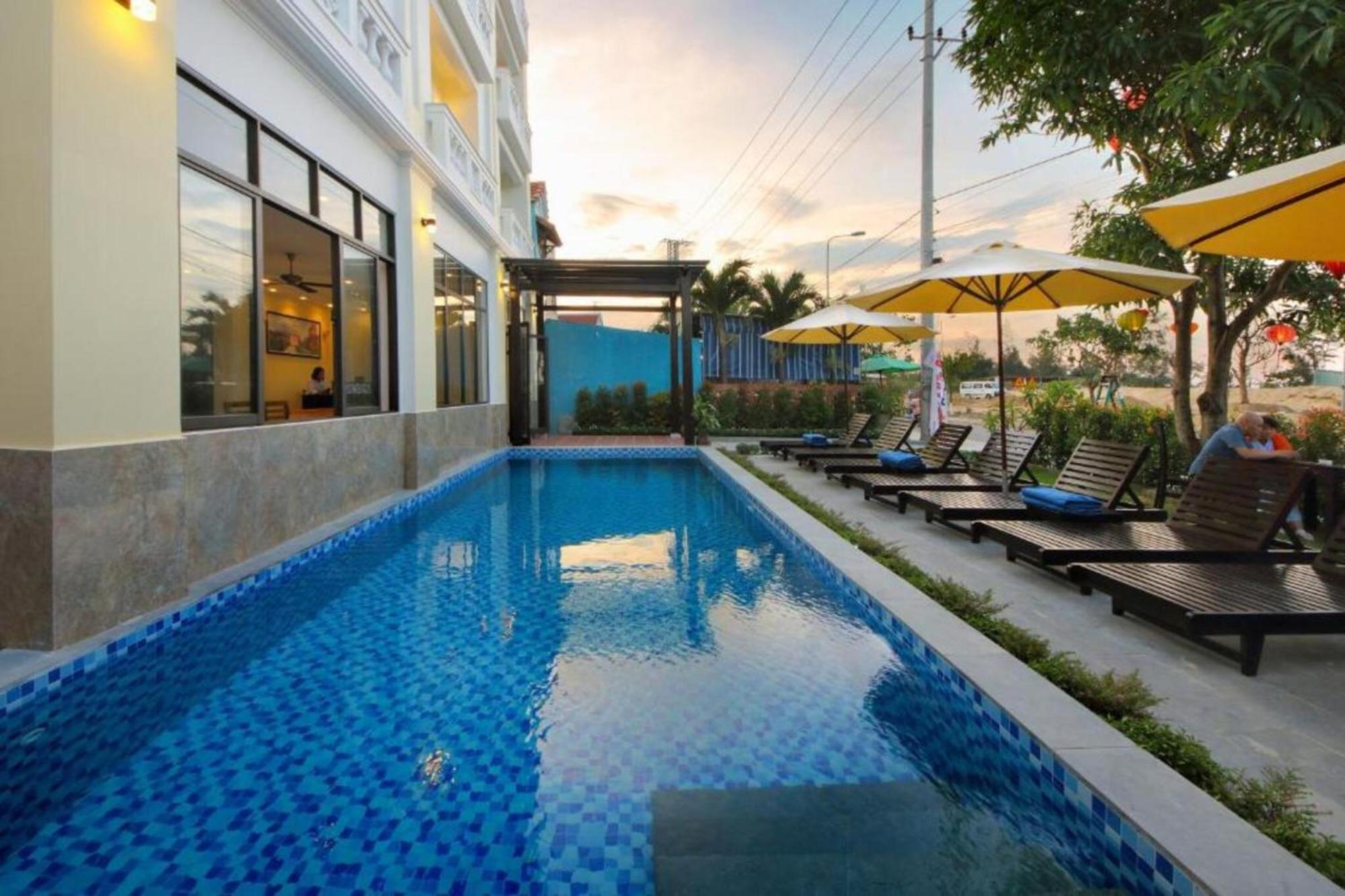 Hotel Front Beach Hoi An Esterno foto